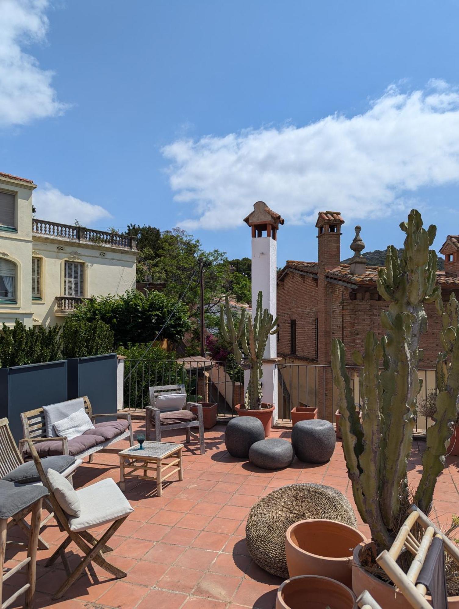 Hostal De La Placa - Hotel Boutique Cabrils Exterior photo