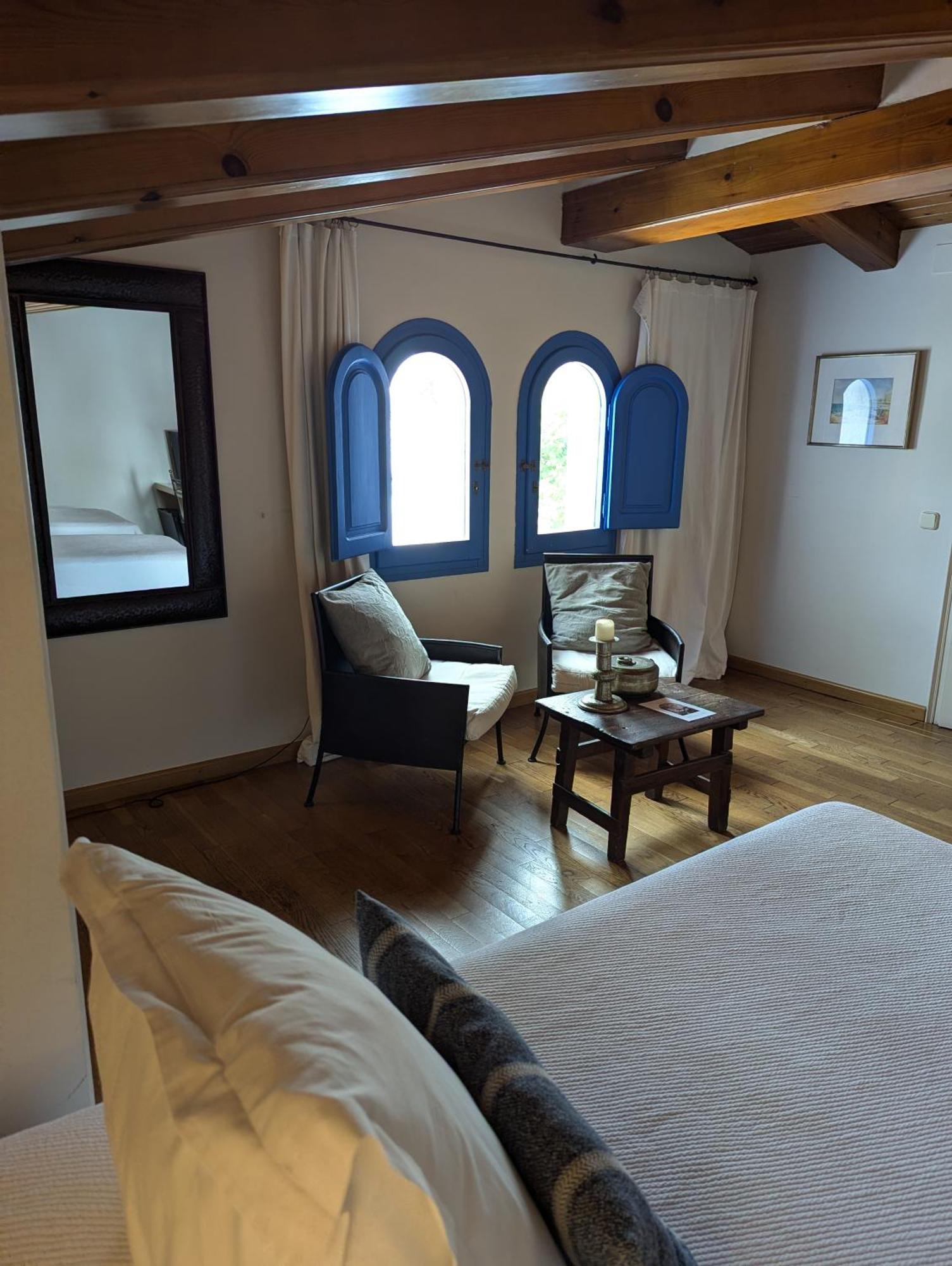 Hostal De La Placa - Hotel Boutique Cabrils Exterior photo