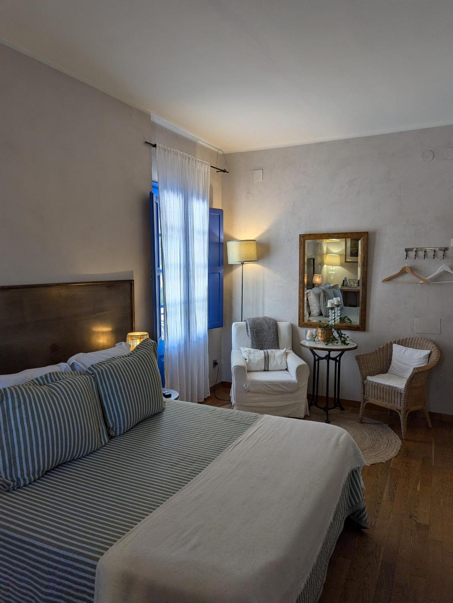Hostal De La Placa - Hotel Boutique Cabrils Exterior photo